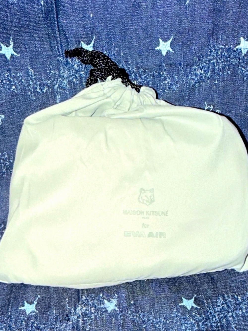 Maison Kitsune x EVA Air Business Class Amenity Kit & Pajama NEW